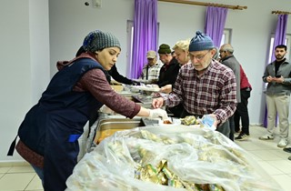 emlik Belediyesi’nden Ramazan Ayı Boyunca Her Gün Halk İftarı